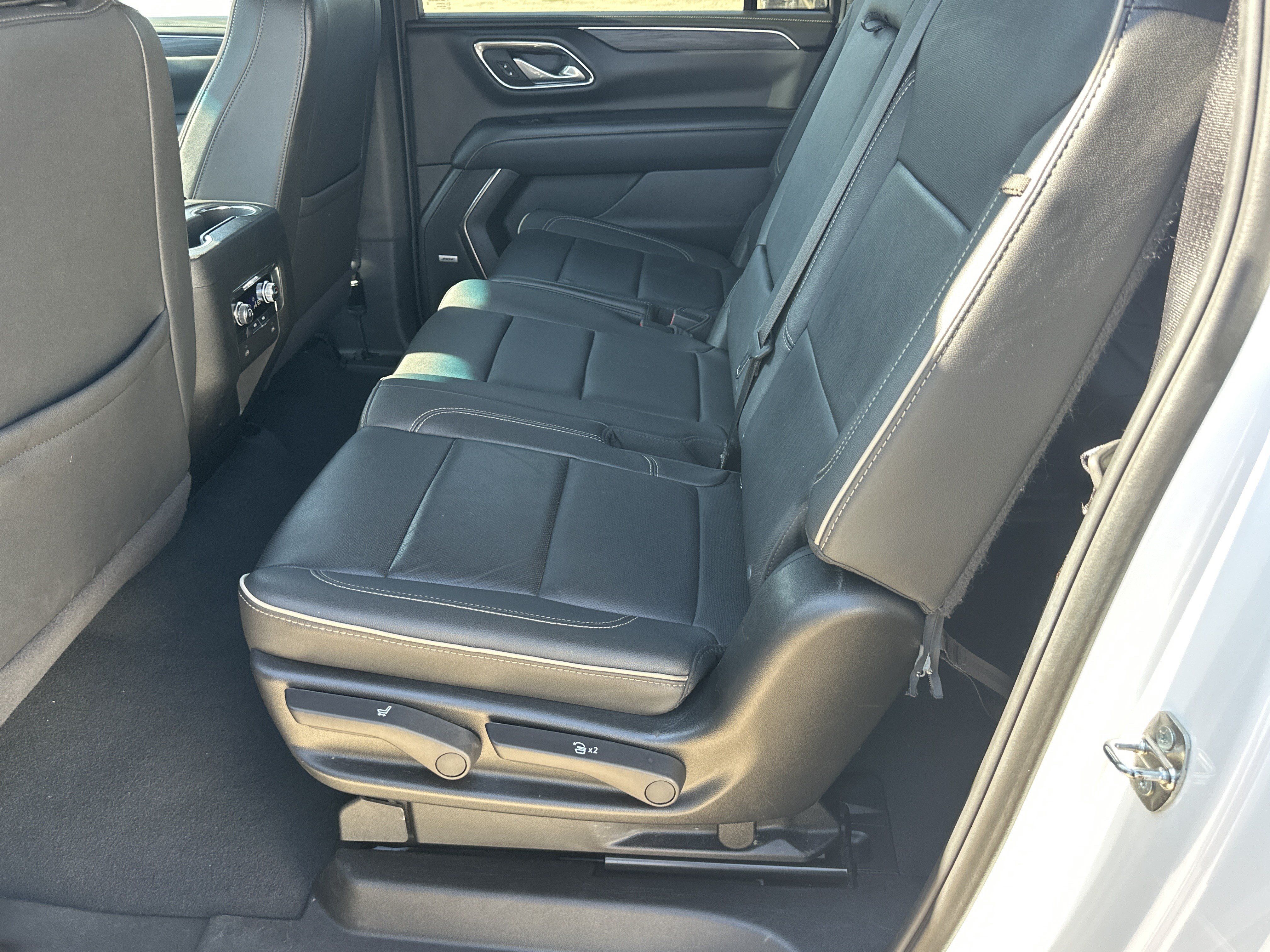 Certified 2024 GMC Yukon XL SLT RWD image 23