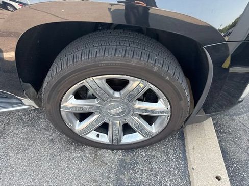 Used 2015 Cadillac Escalade ESV Luxury AWD/4WD image 9