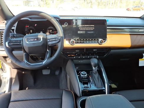 New 2026 GMC Canyon AT4 w/ Technology Plus Package image 15