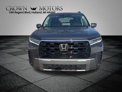 New 2026 Honda Pilot Touring image 2