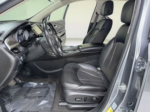 Used 2020 Buick Envision Essence FWD image 13