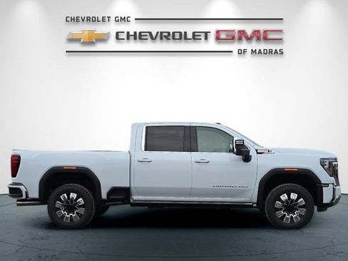 New 2026 GMC Sierra 2500 Denali w/ Denali Reserve Package AWD/4WD image 2