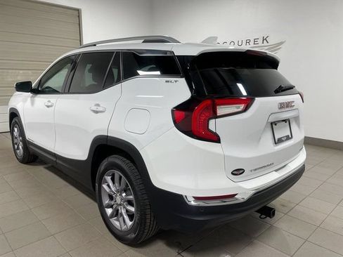 Used 2022 GMC Terrain SLT AWD/4WD image 4