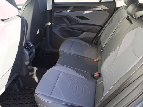 New 2026 Volkswagen Tiguan SE AWD/4WD image 28