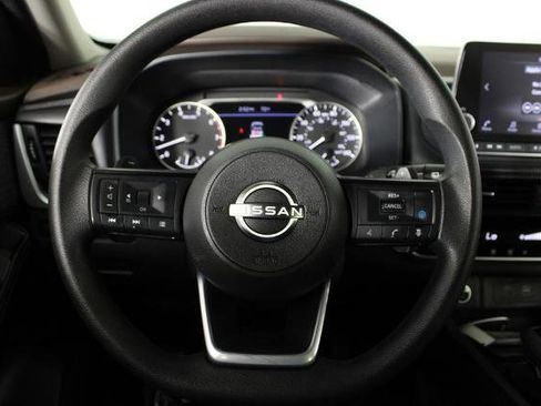 Certified 2023 Nissan Rogue SV FWD image 25