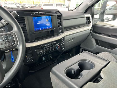 Certified 2024 Ford F350 XLT AWD/4WD image 35