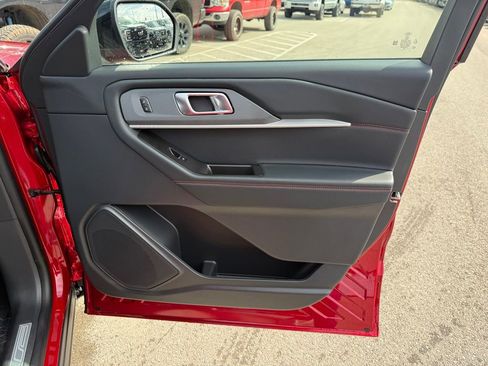 New 2026 Ford Explorer ST-Line w/ ST-Line Street Pack RWD image 18