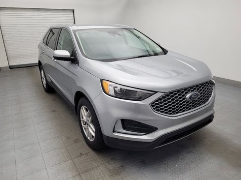Used 2024 Ford Edge SEL image 13