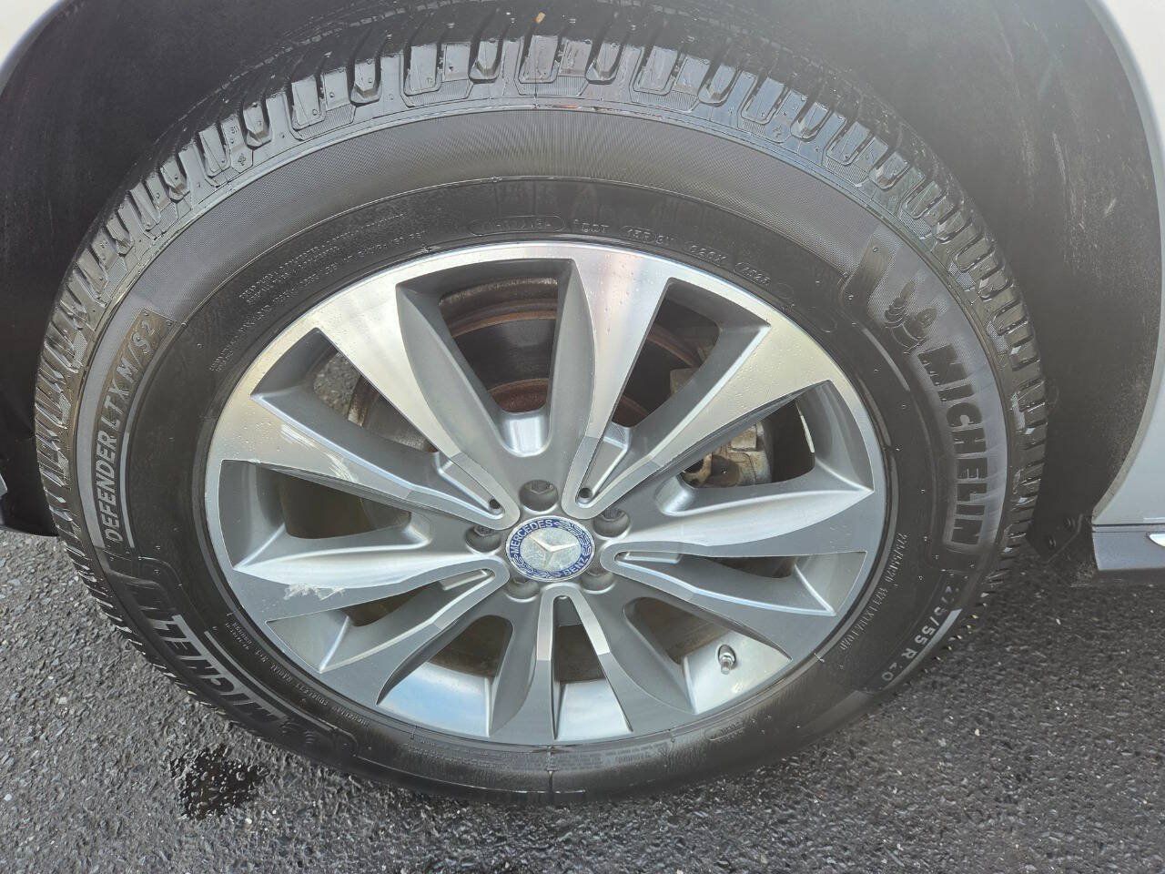 Used 2014 Mercedes-Benz GL 350 BlueTEC 4MATIC image 11