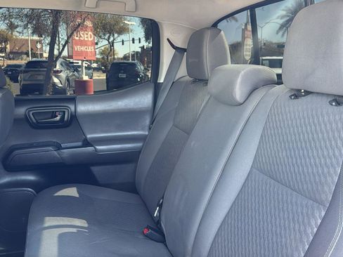 Used 2022 Toyota Tacoma SR image 27