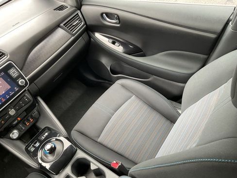 Used 2025 Nissan Leaf SV Plus FWD image 17