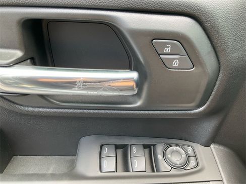 New 2025 Chevrolet Silverado 1500 Custom image 25