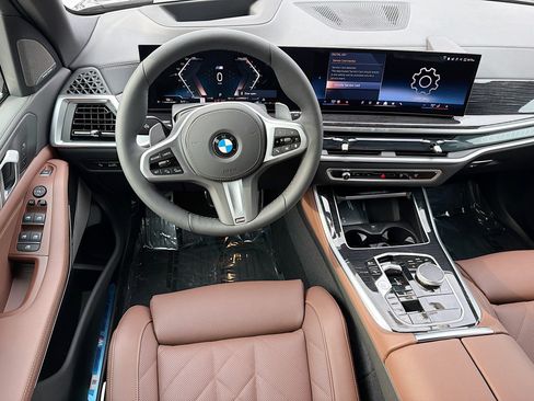 New 2026 BMW X5 xDrive40i w/ M Sport Package AWD/4WD image 17