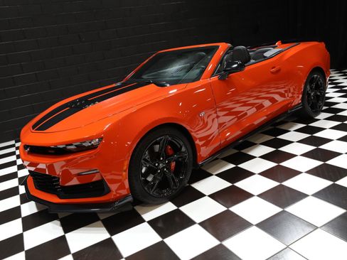 Used 2020 Chevrolet Camaro SS image 15