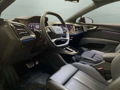 Used 2024 Audi Q4 e-tron Premium Plus w/ Premium Plus image 17