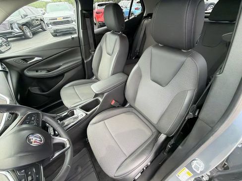 Used 2023 Buick Encore GX Select w/ Safety Package II AWD/4WD image 19