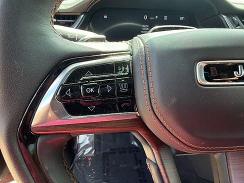 Used 2025 Jeep Grand Cherokee L Summit w/ Advanced Protech Group IV AWD/4WD image 31