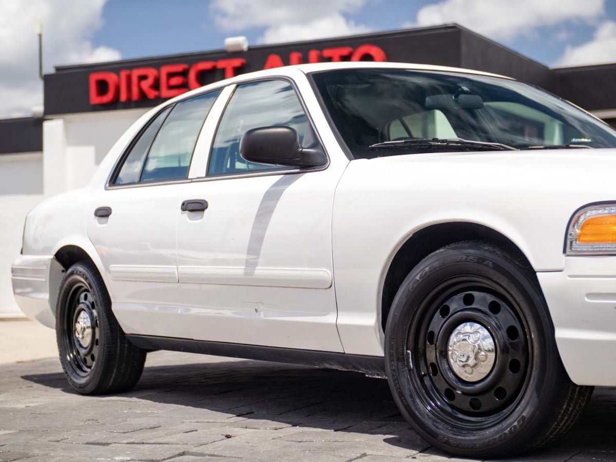 Used 2008 Ford Crown Victoria Police Interceptor RWD image 3