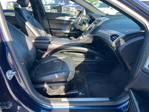 Used 2017 Lincoln MKZ Reserve FWD image 17