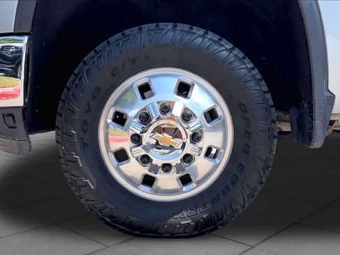 Used 2024 Chevrolet Silverado 3500 LTZ w/ LTZ Plus Package AWD/4WD image 11