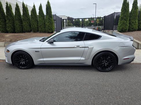 Used 2019 Ford Mustang GT w/ Equipment Group 301A image 9