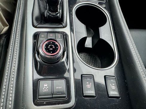 Used 2022 Nissan Maxima SV w/ Floor Mat Group image 38