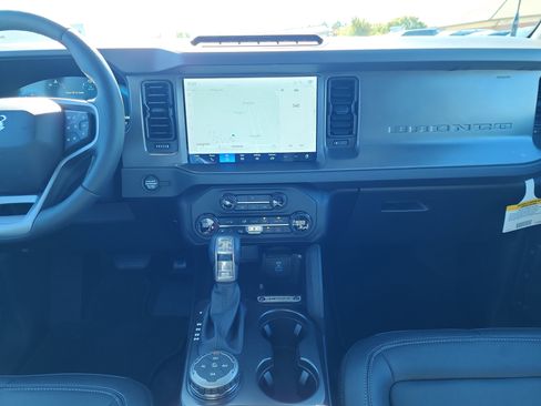 New 2025 Ford Bronco Badlands w/ Sasquatch Package AWD/4WD image 11