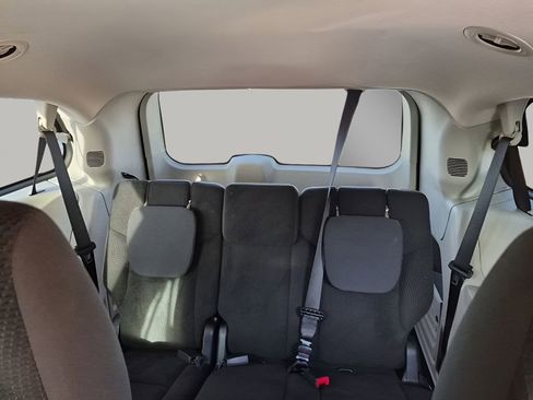 Used 2018 Dodge Grand Caravan SE w/ UConnect Hands-Free Group image 23