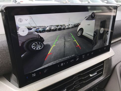 Used 2025 Ford Explorer Platinum w/ Ultimate Package image 17