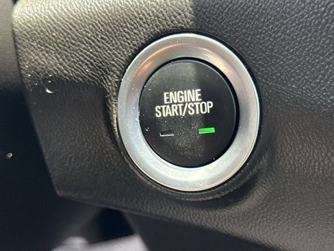 Used 2024 GMC Terrain SLE FWD image 16