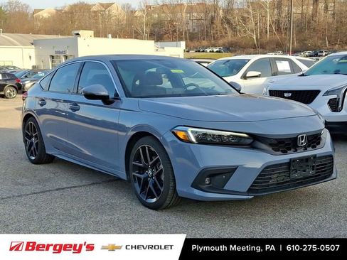 Used 2024 Honda Civic Sport Touring image 2