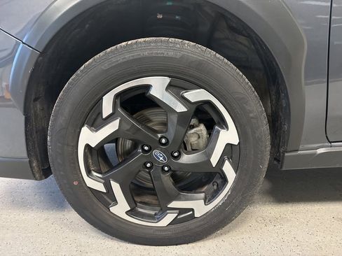 Used 2023 Subaru Crosstrek 2.5i Limited image 3
