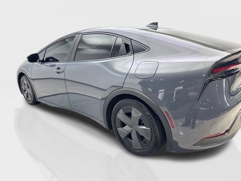 Used 2025 Toyota Prius LE FWD image 14