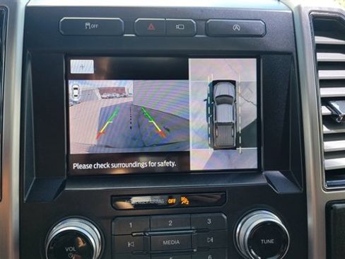 Used 2019 Ford F150 Platinum w/ Technology Package AWD/4WD image 35