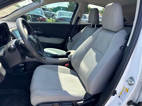 Used 2022 Honda HR-V EX image 10