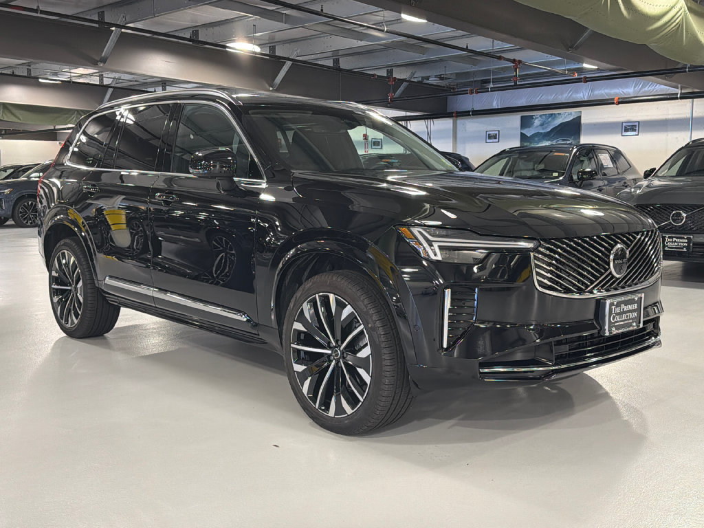 Used 2026 Volvo XC90 B5 Plus w/ Protection Package Premier AWD/4WD image 1