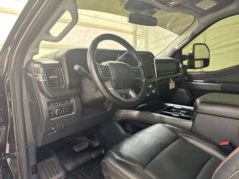 Used 2023 Ford F250 Lariat w/ Lariat Ultimate Package AWD/4WD image 10
