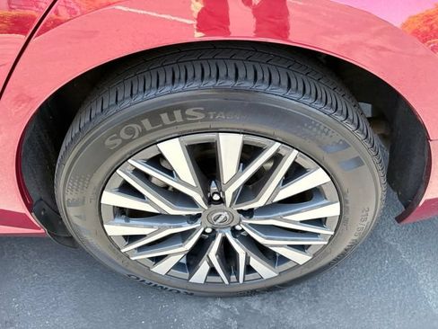 Used 2025 Nissan Altima 2.5 SV FWD image 25