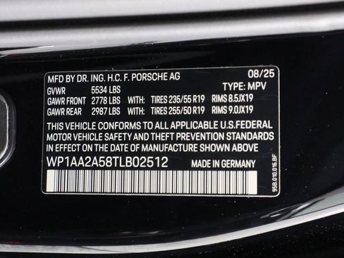 Certified 2026 Porsche Macan AWD/4WD image 19