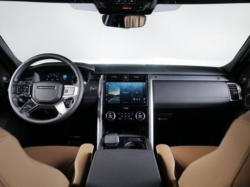 New 2026 Land Rover Discovery Limited Edition AWD/4WD image 4