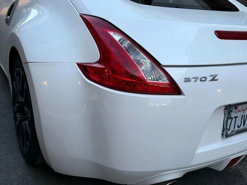 Used 2016 Nissan 370Z Coupe image 15