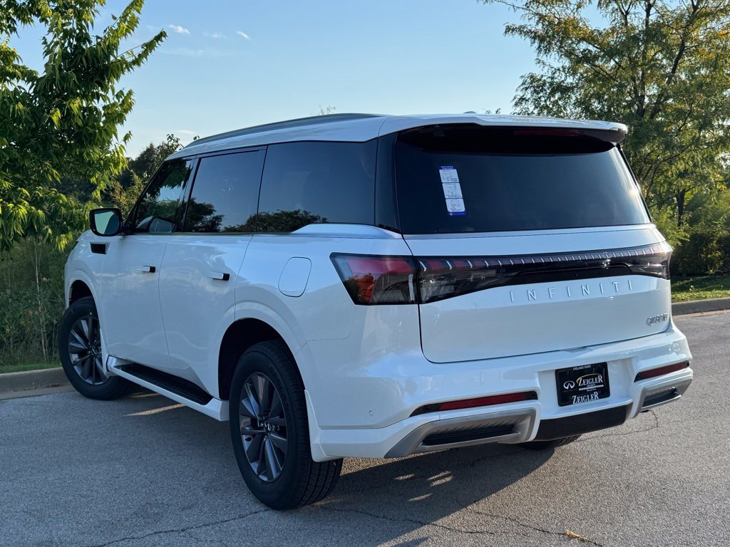 Certified 2026 INFINITI QX80 Pure w/ Cargo Package AWD/4WD image 4