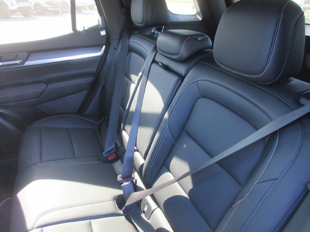 New 2027 GMC Terrain Elevation w/ Elevation Premium Package FWD image 12