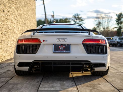 Used 2018 Audi R8 V10 plus image 18