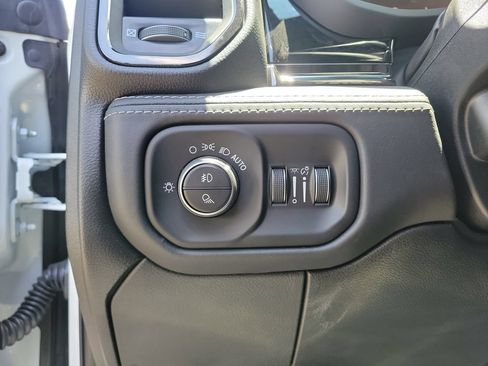 New 2026 RAM 2500 Limited AWD/4WD image 13