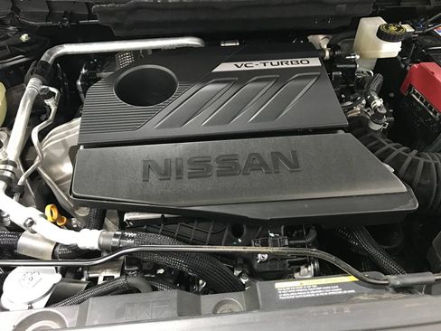 Used 2025 Nissan Rogue Platinum w/ Platinum Premium Package FWD image 29