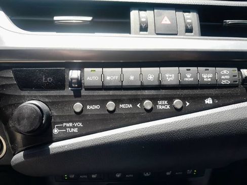 Used 2019 Lexus ES 350 Ultra Luxury w/ Accessory Package FWD image 15
