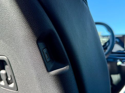 New 2026 Kia Sportage SX image 37