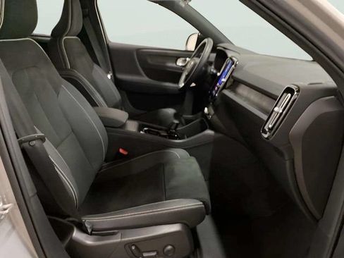 Used 2023 Volvo XC40 Recharge Ultimate AWD/4WD image 25