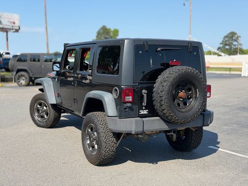 Used 2015 Jeep Wrangler Unlimited Rubicon AWD/4WD image 5